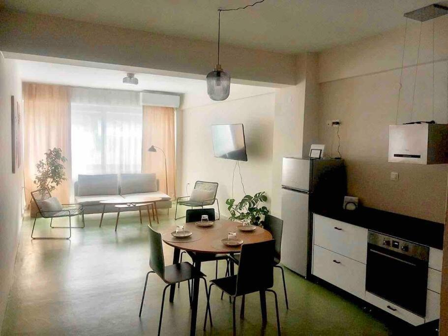 Specious Flat In Thessaloniki Aparthotel Luaran gambar